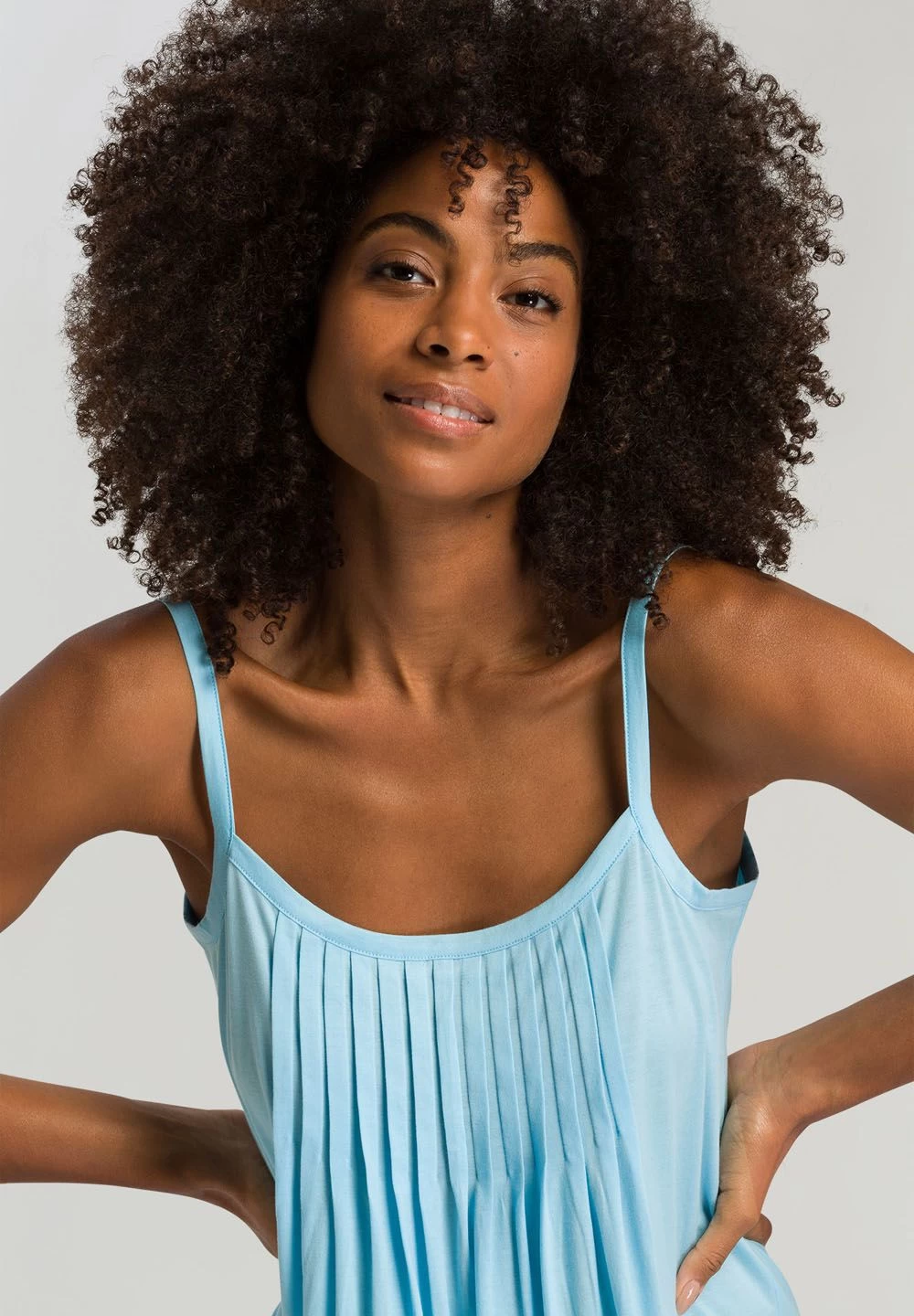 Hanro Juliet Long Nightdress 077748 Soft Cyan - Image 3