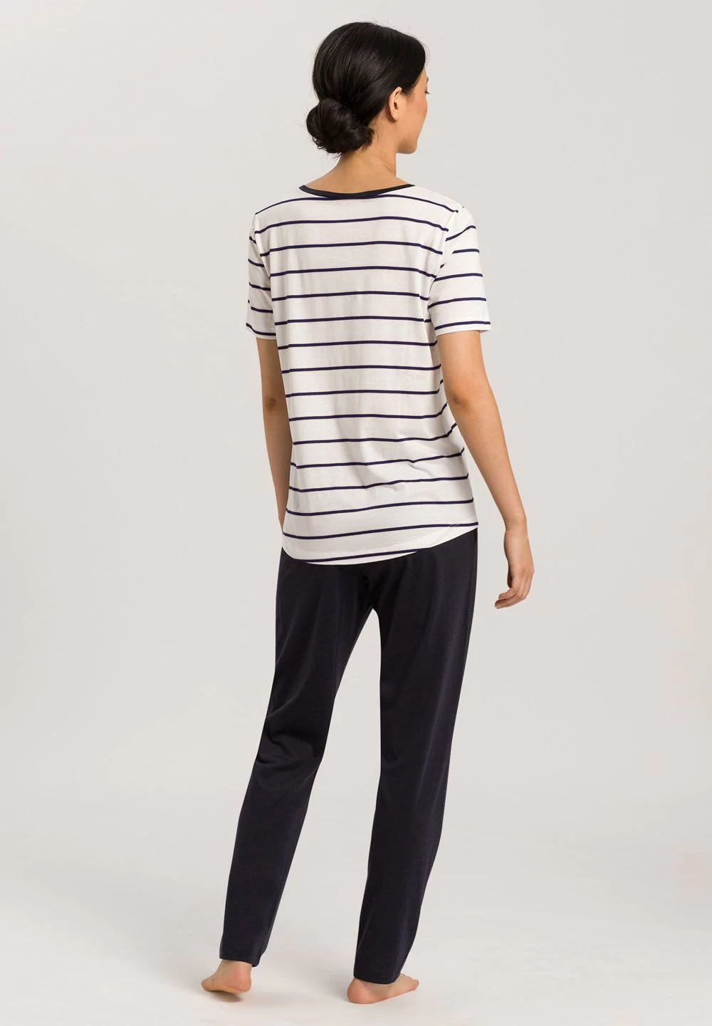 Hanro Laura Short Sleeve Pyjama - Image 3