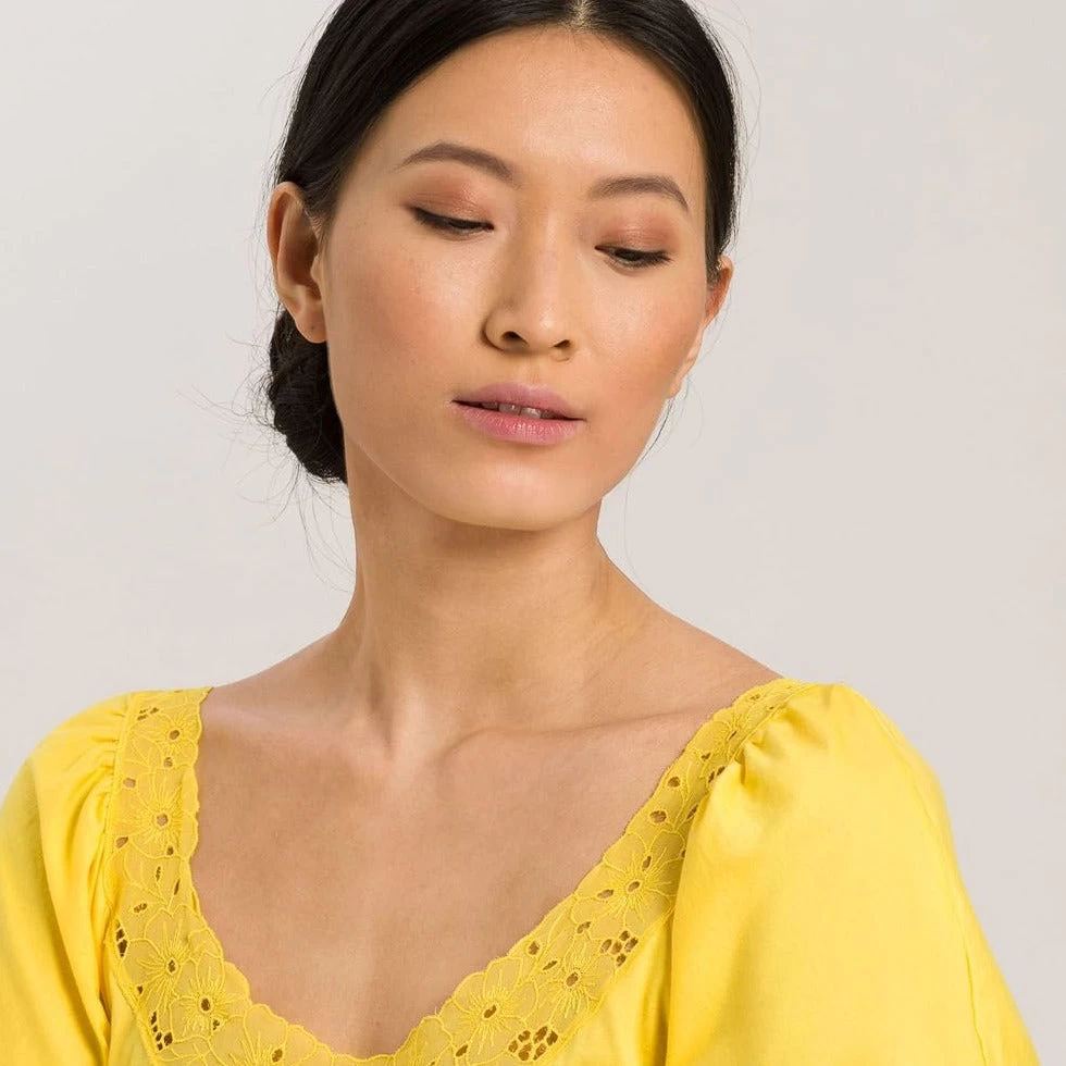 Hanro Maila Short Sleeve Nightdress - Image 2